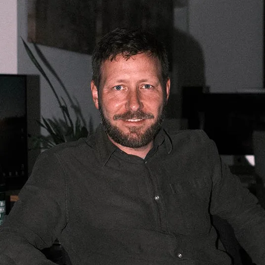 Portrait von Niklas Coen, Mitarbeiter der Werbeagentur Carl Fritz aus Aachen